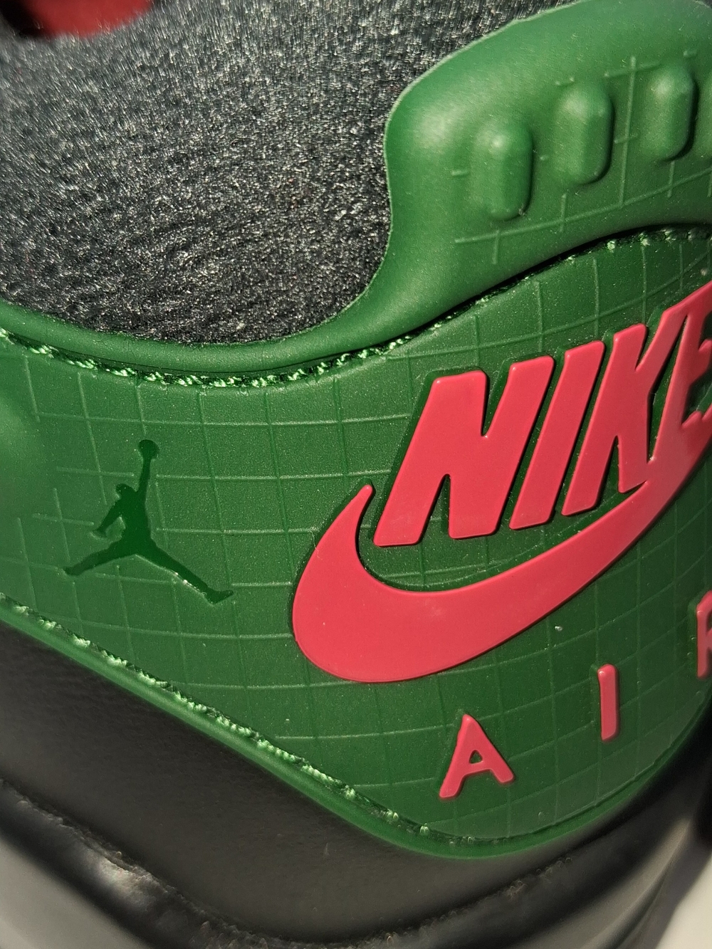 Nike Air Jordan Size Boys 6.5 US green, black,red NWOTS nike fq7938-002 Size 6UK - Picture 6 of 10